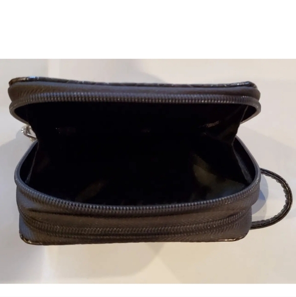 Guess Brown Wristlet Card Holder Wallet 5 X 4 - Picture 6 of 8